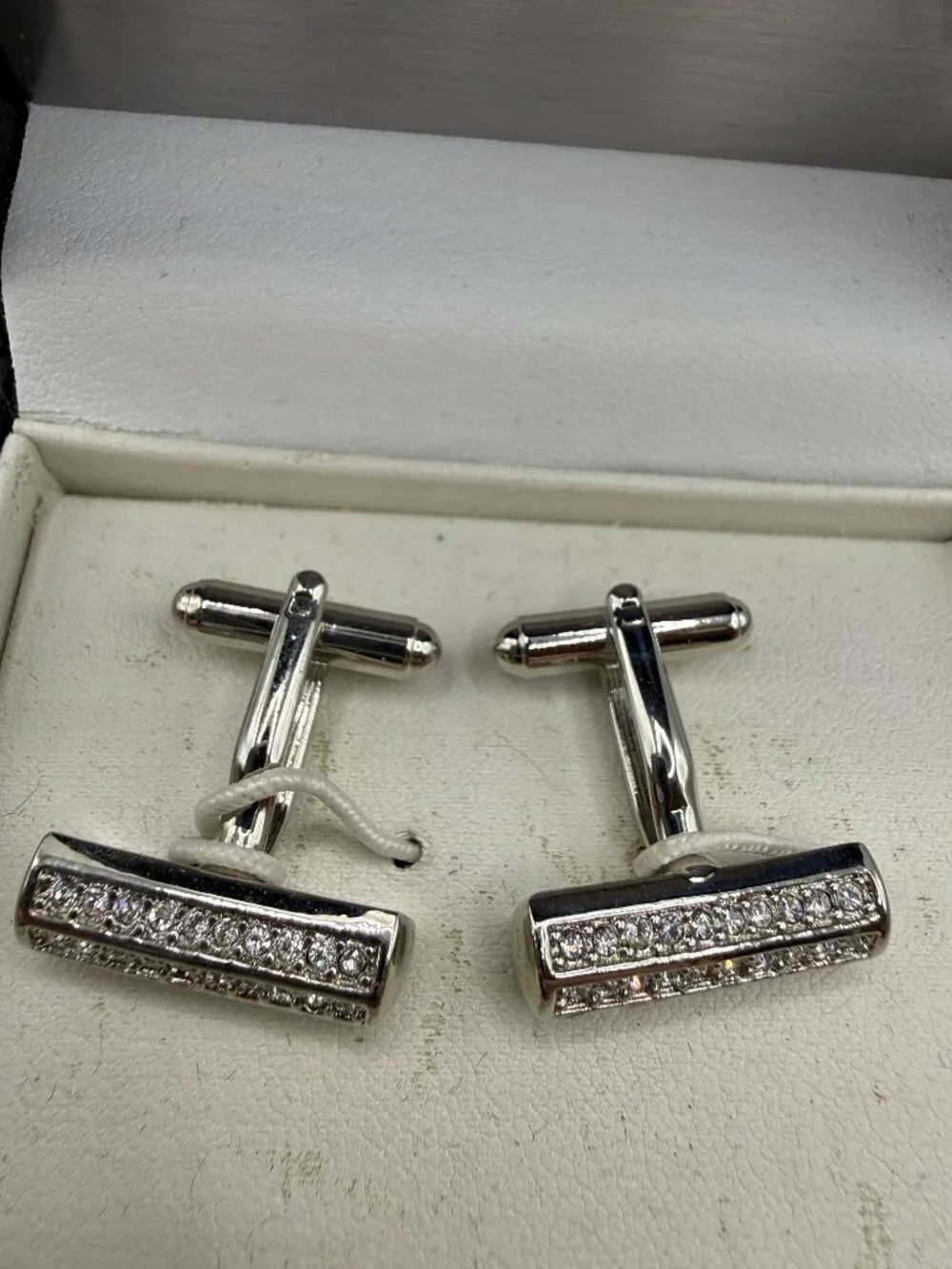 NIB Vintage Geoffrey Beene Silver/Diamond Cufflink Set